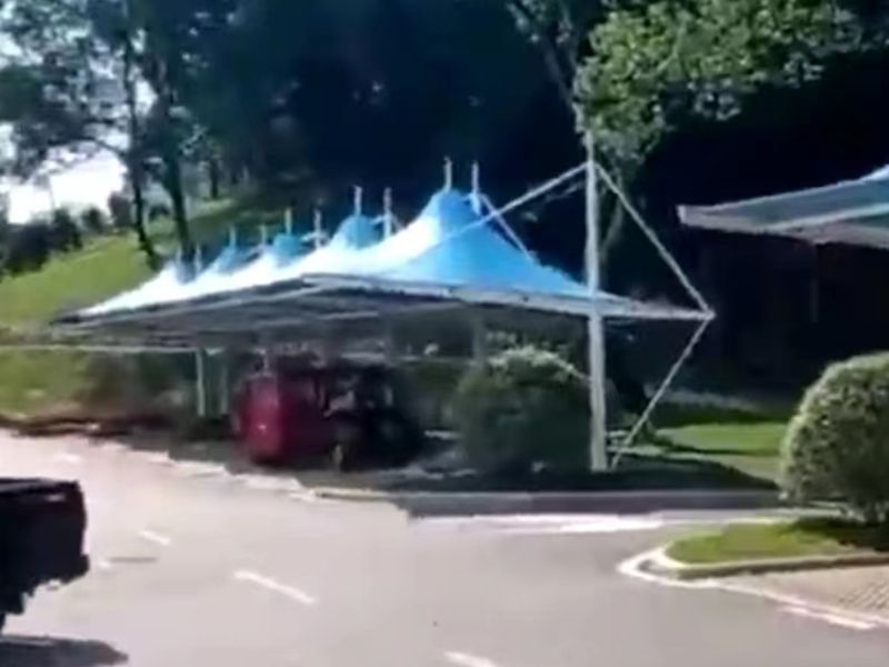 膜結(jié)構(gòu)車棚